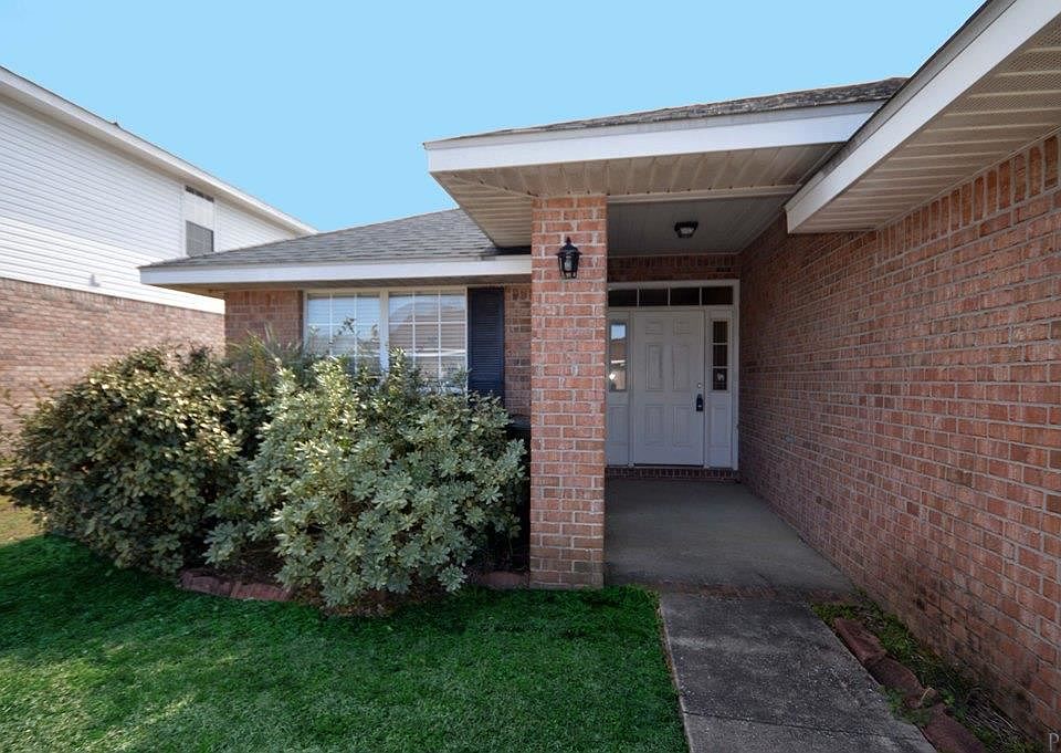 1st image of 5103 Cocoa Dr