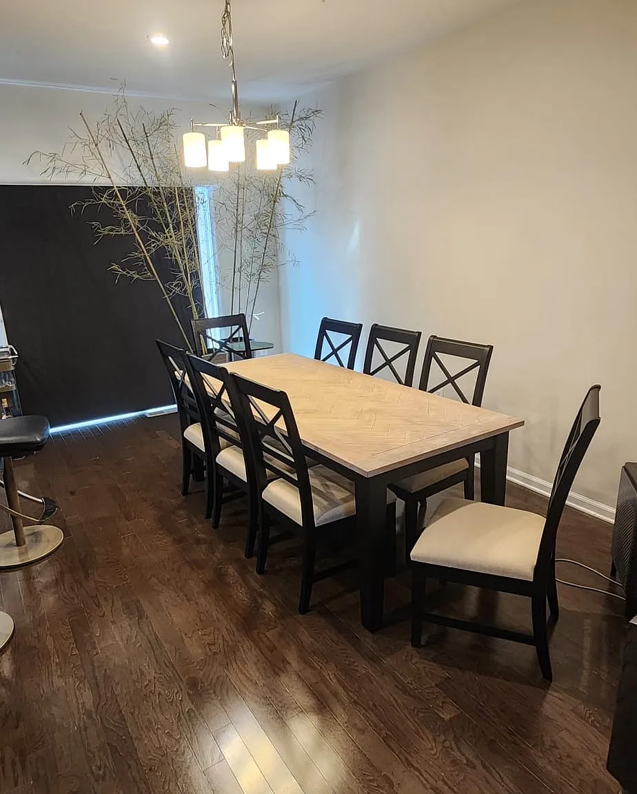 4 bed, 2400 sqft, $3,450 — Photo 3