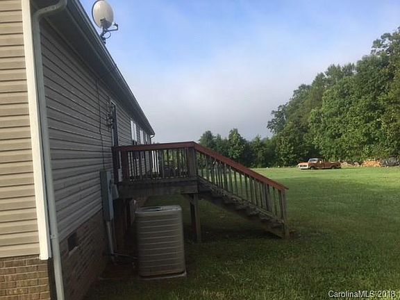 3rd image of 171 Titanium Dr