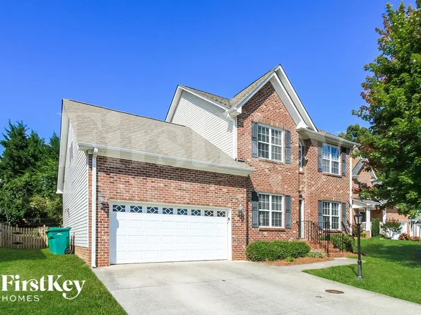 6683 Knob Hill Ct, Clemmons, NC 27012