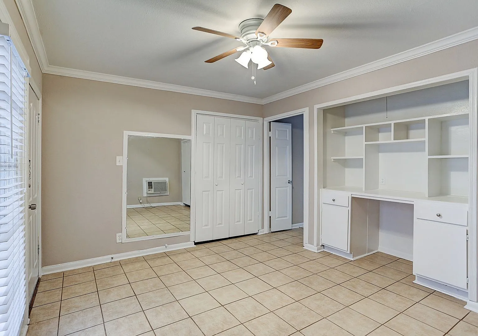 2202 Park Street — Photo 1