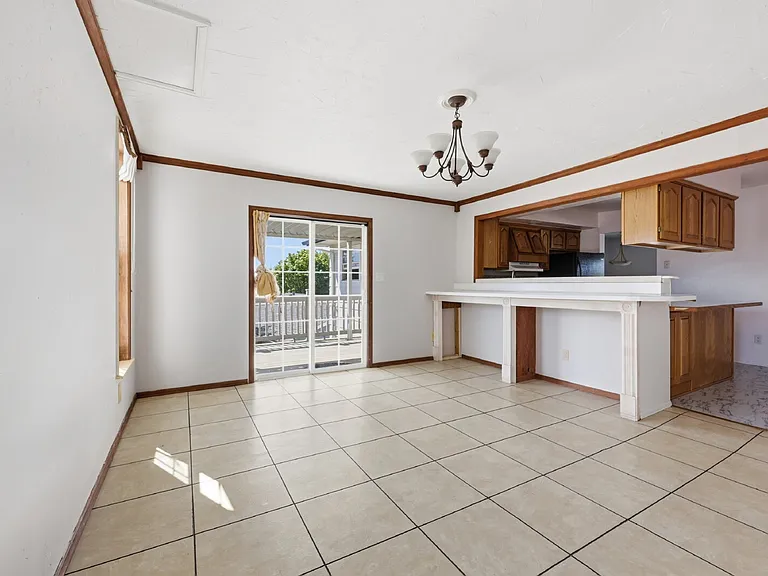 7240 Shawnee Way — Photo 10