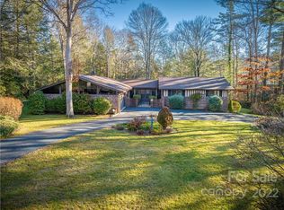 130 Brandon Rd, Hendersonville, NC 28739