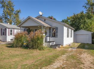 1310 N 7th St, Vandalia, IL 62471