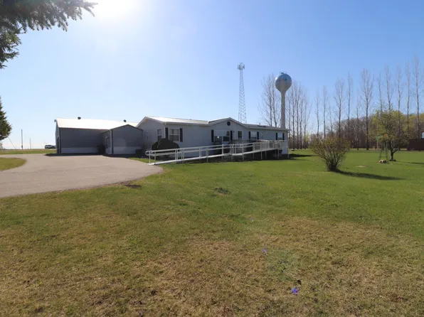 707 Summit Ave W, Clarissa, MN 56440