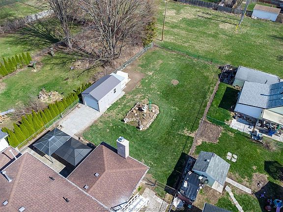 4th image of 16 Arthur Dr