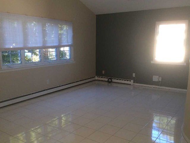 2nd image of 158 Farmers Ave