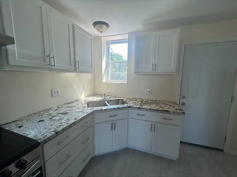 14-1 Parkland Pl — Photo 10