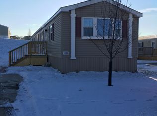 4050 Lost Valley Dr, Dubuque, IA 52001