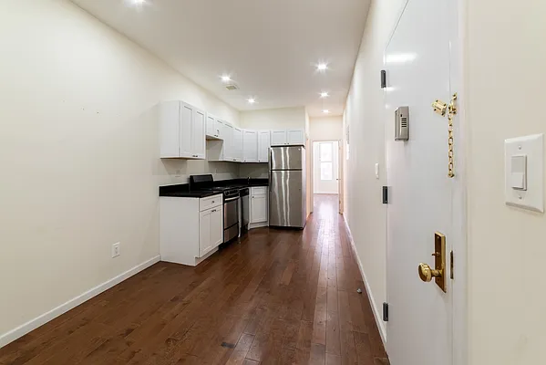 Rented by Joel Scharf, LREB | media 3