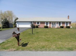 1231 Shetland Cir, East Earl, PA 17519