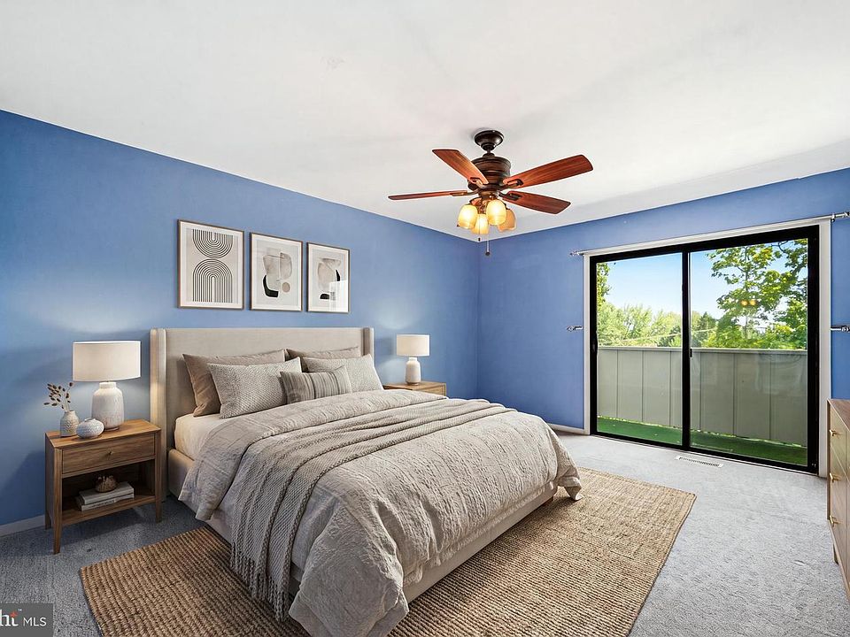 1st image of 470 Summit House