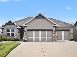 12245 NW Belmont Dr, Platte City, MO 64079