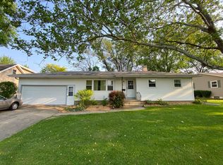 401 Michele Ave, Crown Point, IN 46307