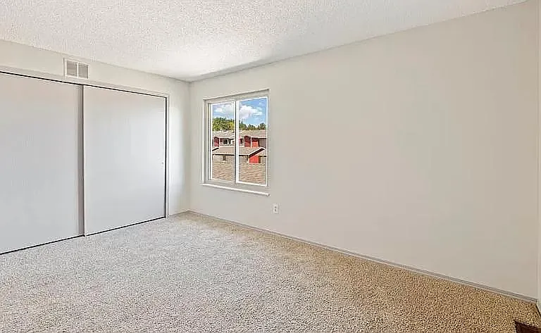 440 W Rockrimmon Blvd #G — Photo 15