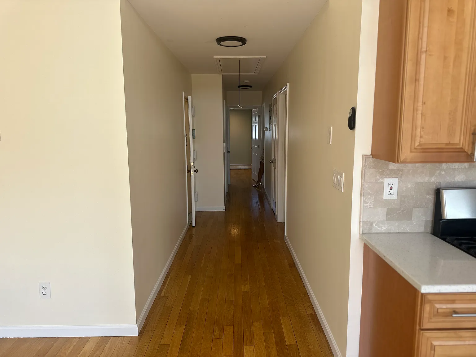 3 bed, $3,200 — Photo 2