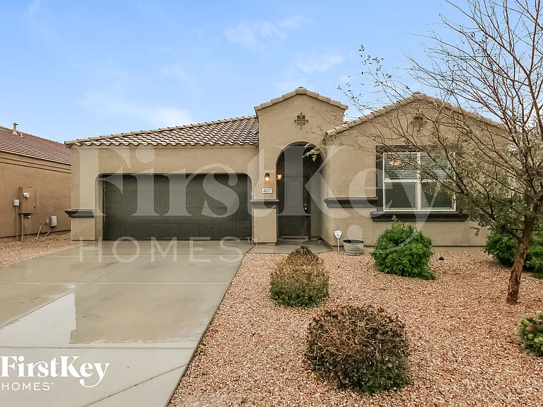 4637 E Fire Opal Ln — Photo 1