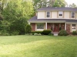 32821 Bassett Ct, Beverly Hills, MI 48025
