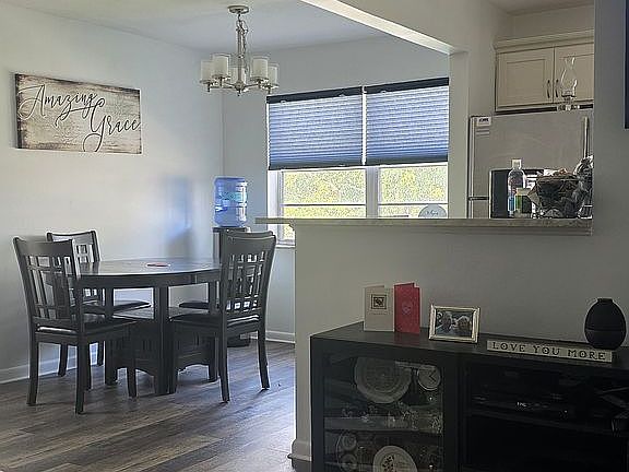 5th image of 221 Chatham E #221-K