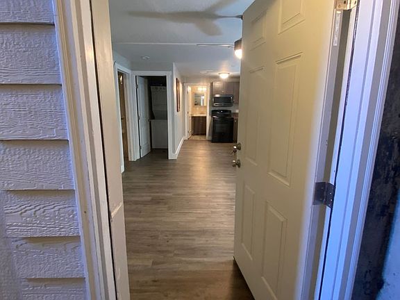 5th image of 60 E Dogwood St