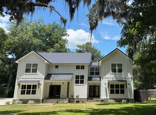 1066 Doboy Ct SE, Darien, GA 31305