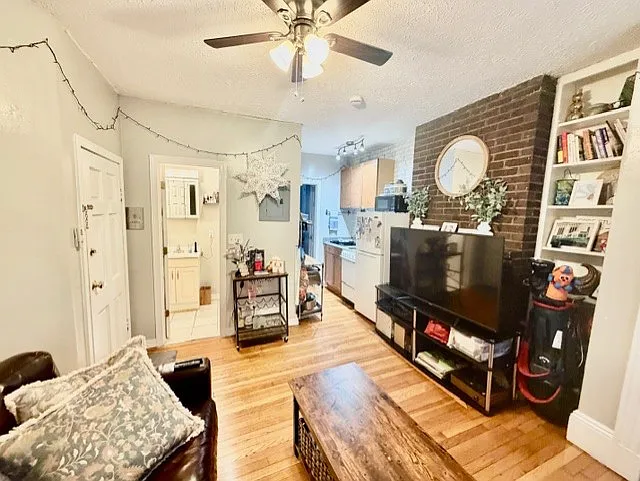 41 Anderson St #12 — Photo 6