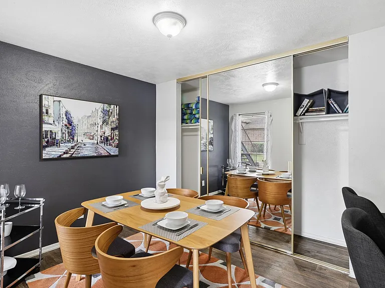 The Summit Apartments — Photo 10