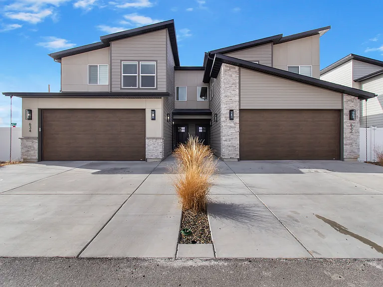 632 Cheri Ct — Photo 1