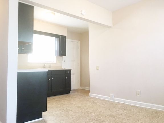 3rd image of 2115 Kessler Boulevard North Dr