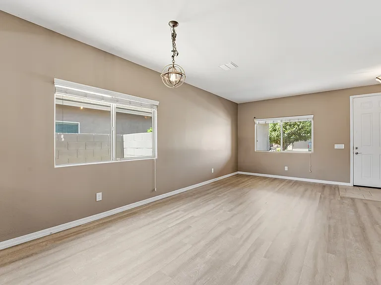 371 W Flame Tree Ave — Photo 22