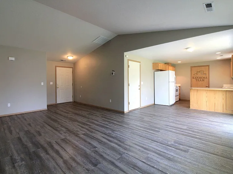 8411 Stutz Dr — Photo 4