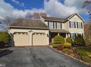 4 Bowes Ln, Reading, PA