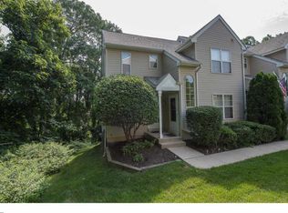 400 Derry Dr, Aston, PA 19014