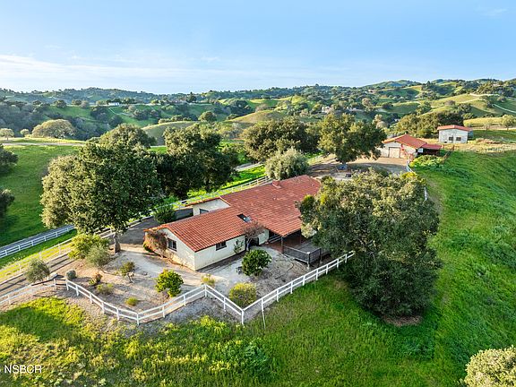 2nd image of 3776 Live Oak Rd