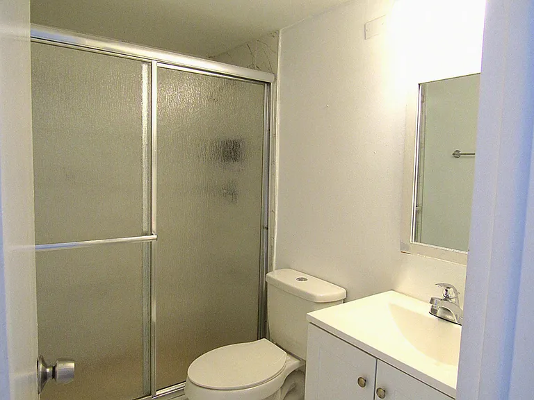 76 Cambridge Rd E #D — Photo 9
