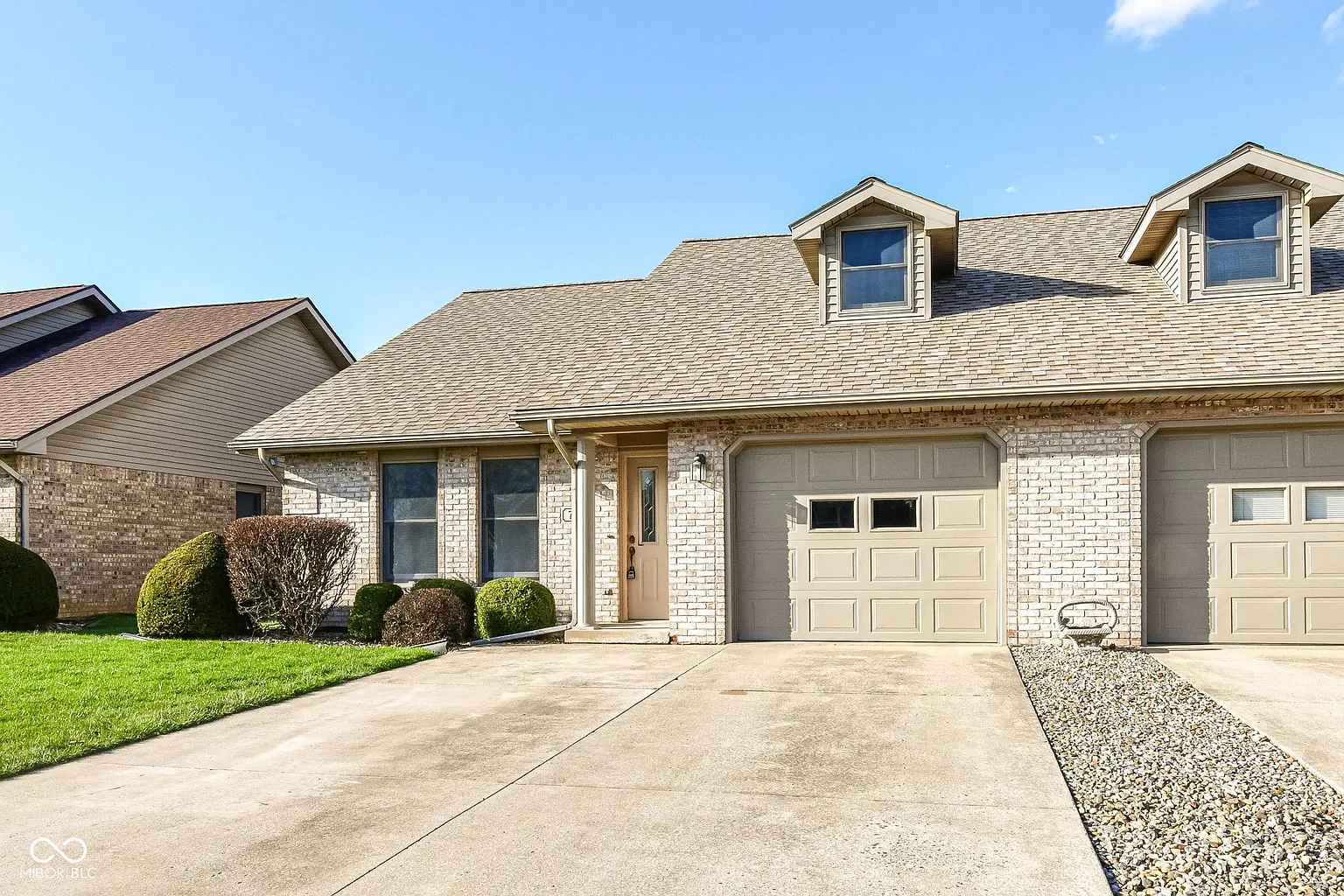 725 Santa Fe Blvd photo 1