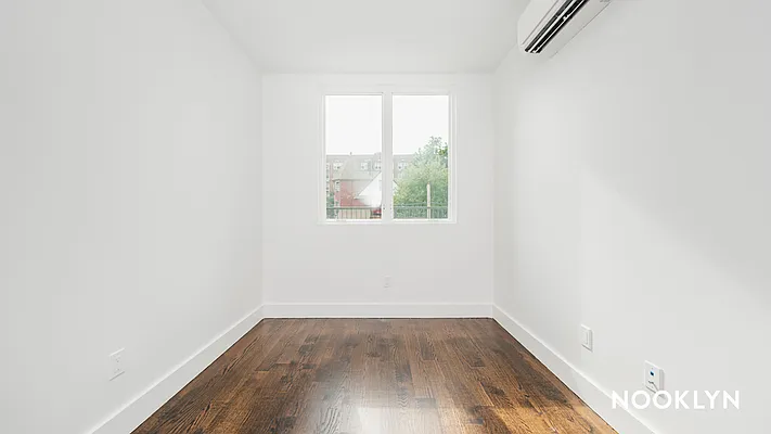 Rented by Nooklyn NYC LLC | media 7