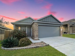 353 Bronco Billy Dr, Jarrell, TX 76537