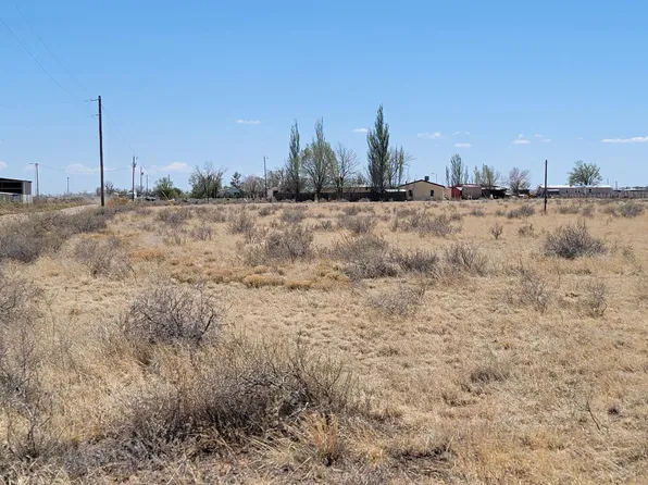 2 Sierra Vista Rd, Moriarty, NM 87035
