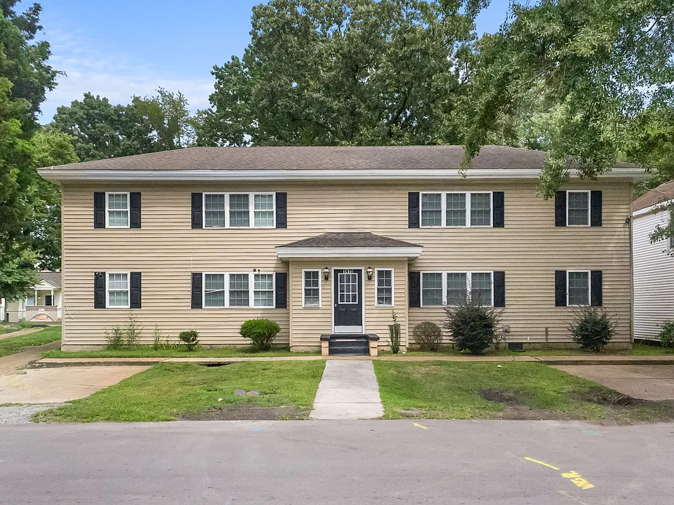 1415 Commerce Ave #4