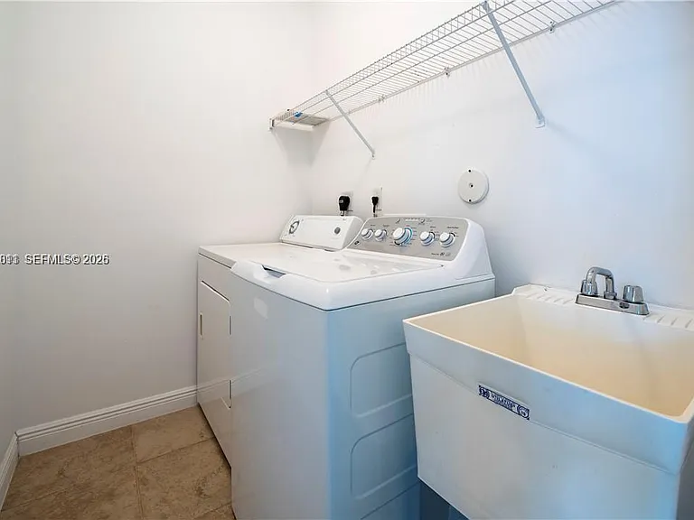 3371 Lakeside Dr #27 — Photo 24