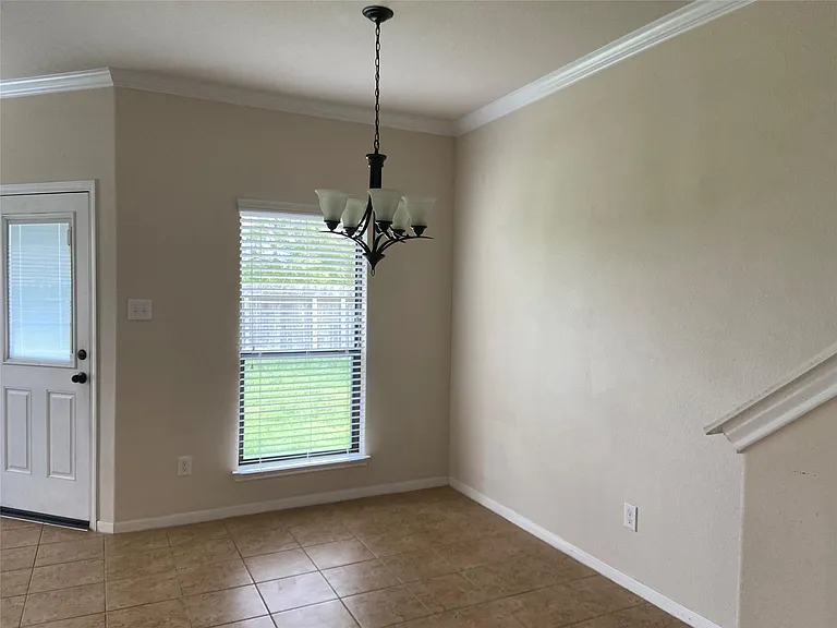 16003 Thornbill Ln — Photo 8