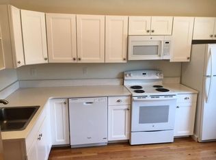 46 Main St APT 8, Amherst, MA 01002
