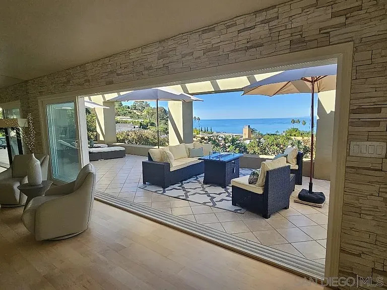 7275 Via Capri — Photo 30