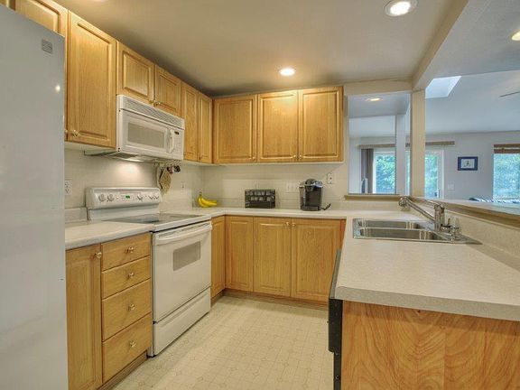 5th image of 10917 36th Avenue Ct E