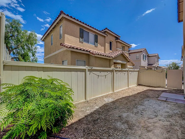 3952 Badgerbrook St — Photo 46