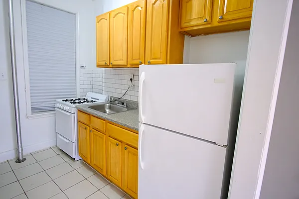 Rented by Bohemia Realty Group | media 7