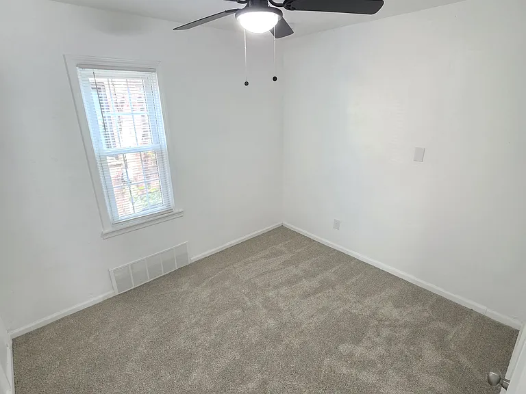15770 Stansbury St — Photo 14