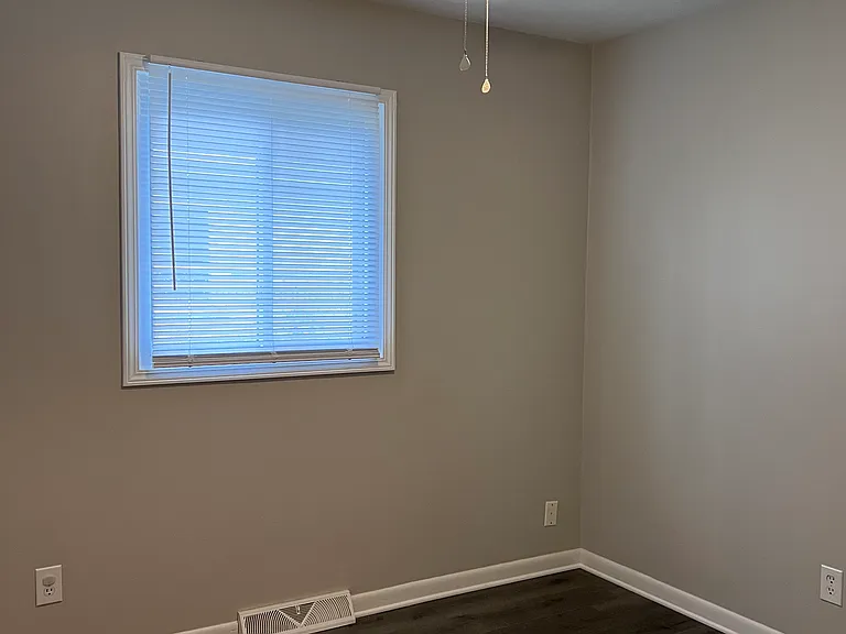 623 S Logan St — Photo 15