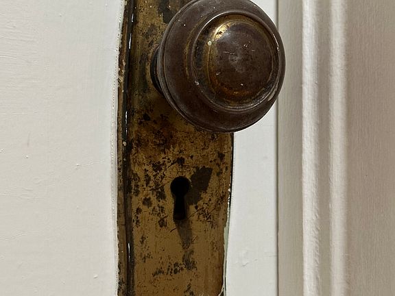 AntiquDetails_902-11thHs_2_11112025